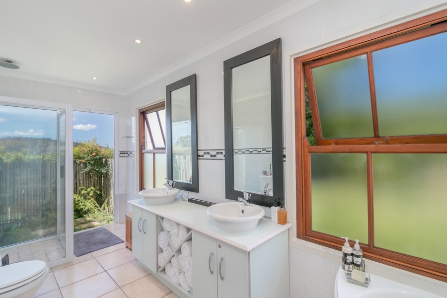 3 Bedroom Property for Sale in Westford Bridge Western Cape